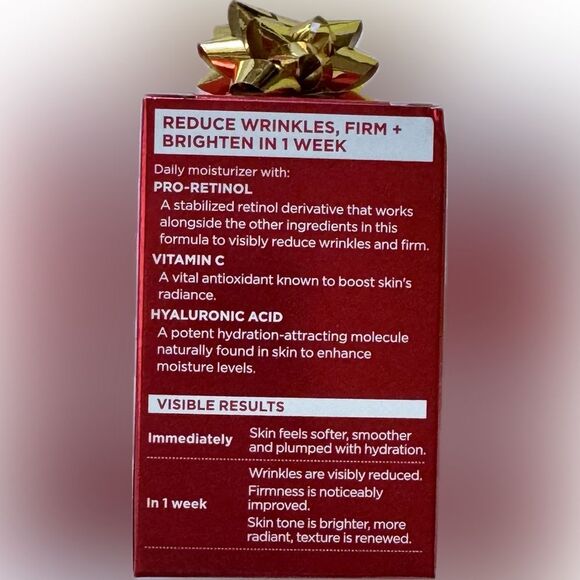 New in box! L’Oréal Revitalift Triple Power moisturizer! - Picture 9 of 11